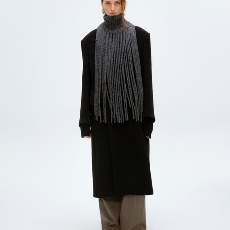 L’H.A.S HIGH-NECK TASSEL KNIT WARMER_BLACK