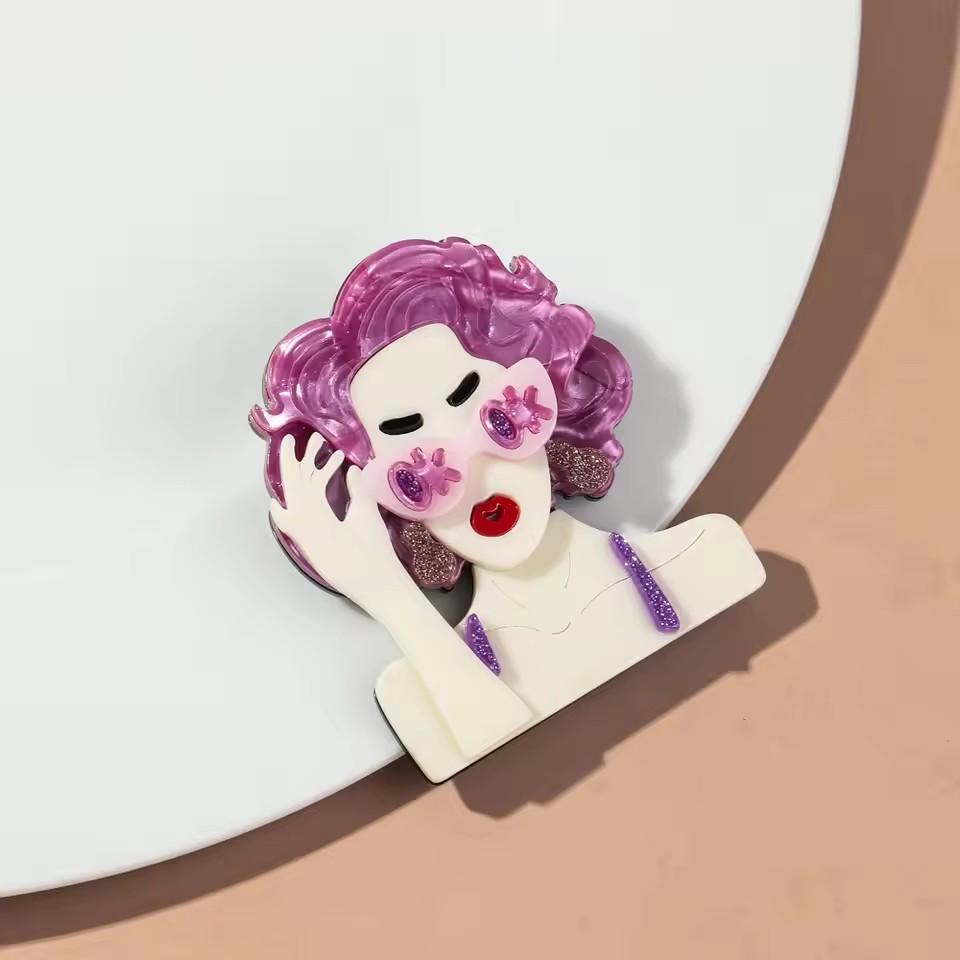 New Fashion Lady Acrylic Brooches for Women Cute Cartoon Glasses Girl Figure Badge Pins Casual Jewelry Clothes Accessories Gift
