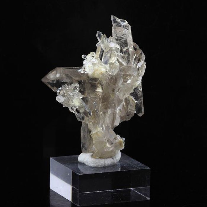 Pierres et Minéraux. Quartz fumé. 45.2 ct. Dome des Petites Rousses, Oz, Isère, France..