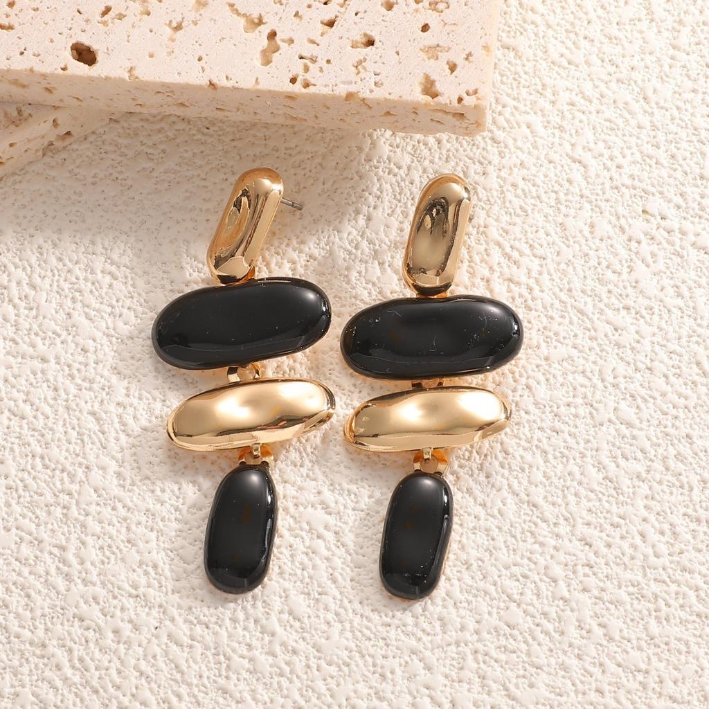 Light Luxury Retro Metal Pendant Earrings for Women Personality Irregular Geometric Statement Earrings Jewelry Accessories Gifts