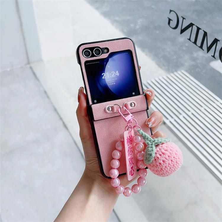 Applicable Samsung ZFlip5 striped phone case portable strawberry bead chain zflip3/4 protective case folding XFlip