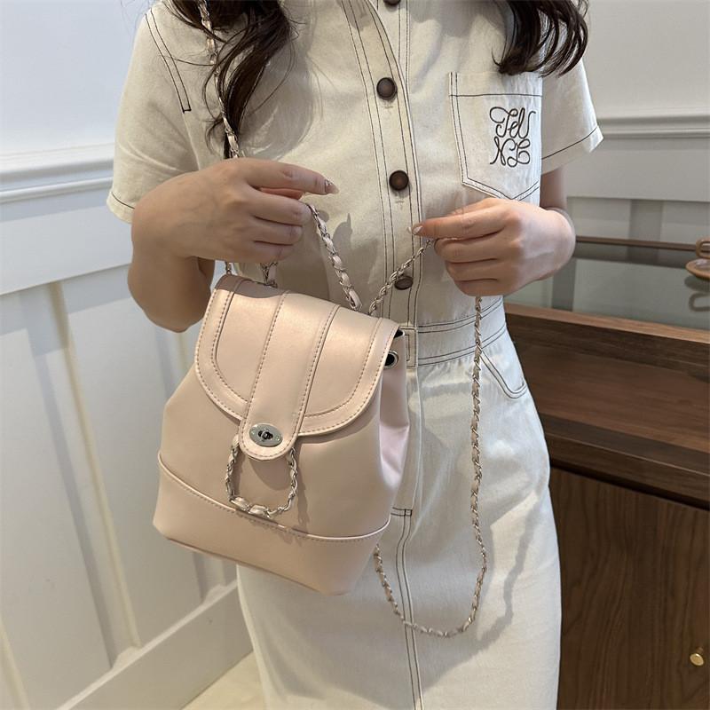 Chic Summer 2024 Fashionable Women's Shoulder Bag With Comfortable Chain Design