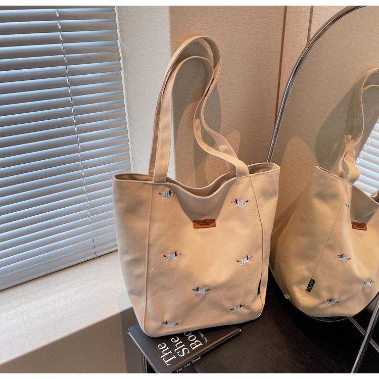 

Вышитая холщовая сумка женская большой вместимости новая летняя универсальная повседневная на плечо сумка-тоут для студентки хаки