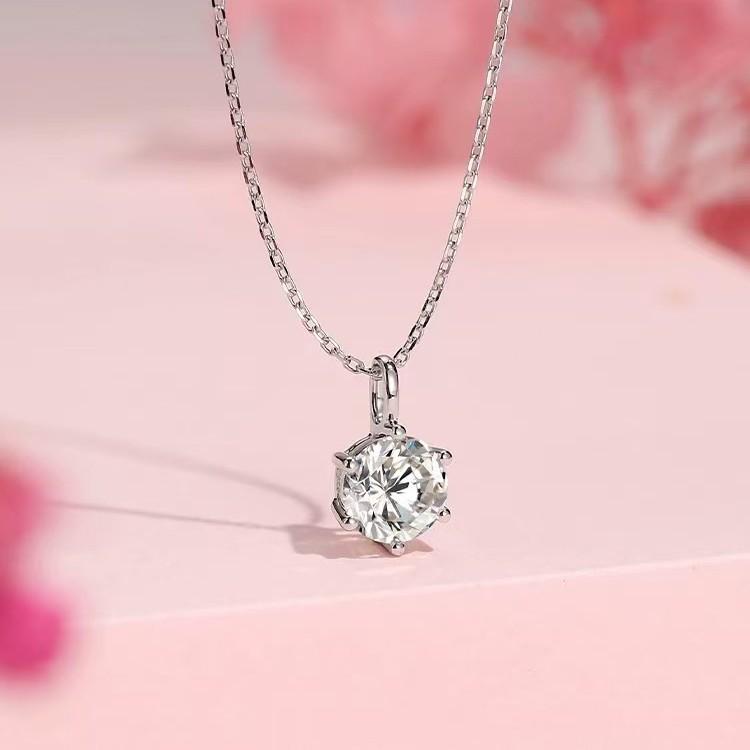 Zirconia Six-Claw Pendant Necklace: Elegant Fashion Design for Women - Perfect Gift for Girlfriend