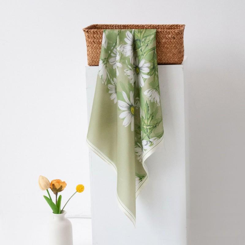 Mulberry Silk Scarf Green Daisy Print Square Neckerchief Elegant Fresh Style Women