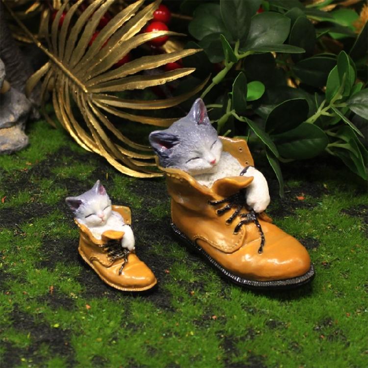 Cat Statue Cat Sleeps In Boot Resin Ornament Funny Desk Top Decorations Gift