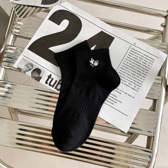 1 Pair Men Cotton Ankle Socks Low-tube No Odor Solid Color Embroidery High Elasticity Anti-slip Sweat-absorption Anti-shrink Sports Four Season Socks