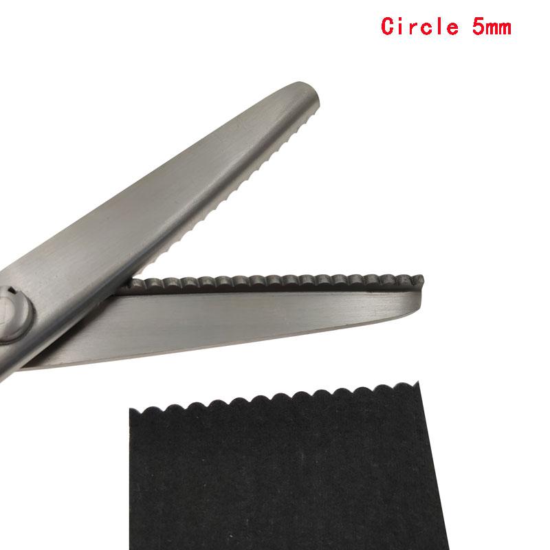 

Ножницы портновские из высокоуглеродистой стали, ножницы для зигзагообразной резки, ПВХ-ручка, швейные ножницы 23,5 см для зигзагообразного платья, ножницы для резки ткани ручной работы 5MM Circle Tooth
