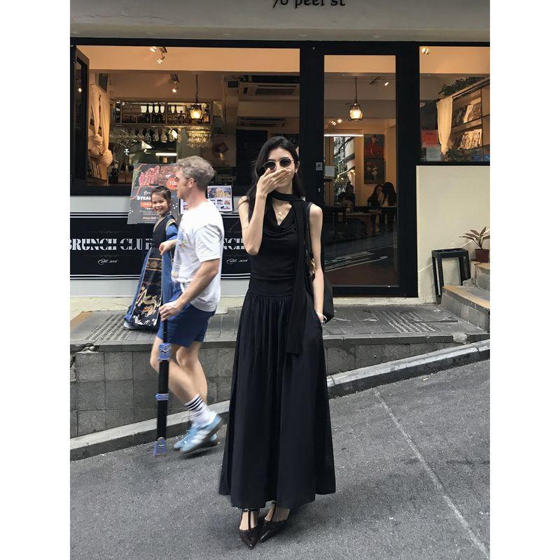 

Mulvan Love Comprehensive Female Main Temperament Swing Collar Dress Women Design Sense Detachable Ribbon Patchwork Knitted Vest Dress Black(In stock) S