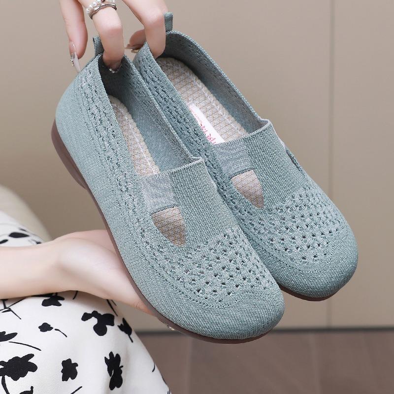 Summer old Beijing breathable hollow one pedal mother shoes flat bottom lightweight fly weaving surface shallow mouth casual lazy shoes