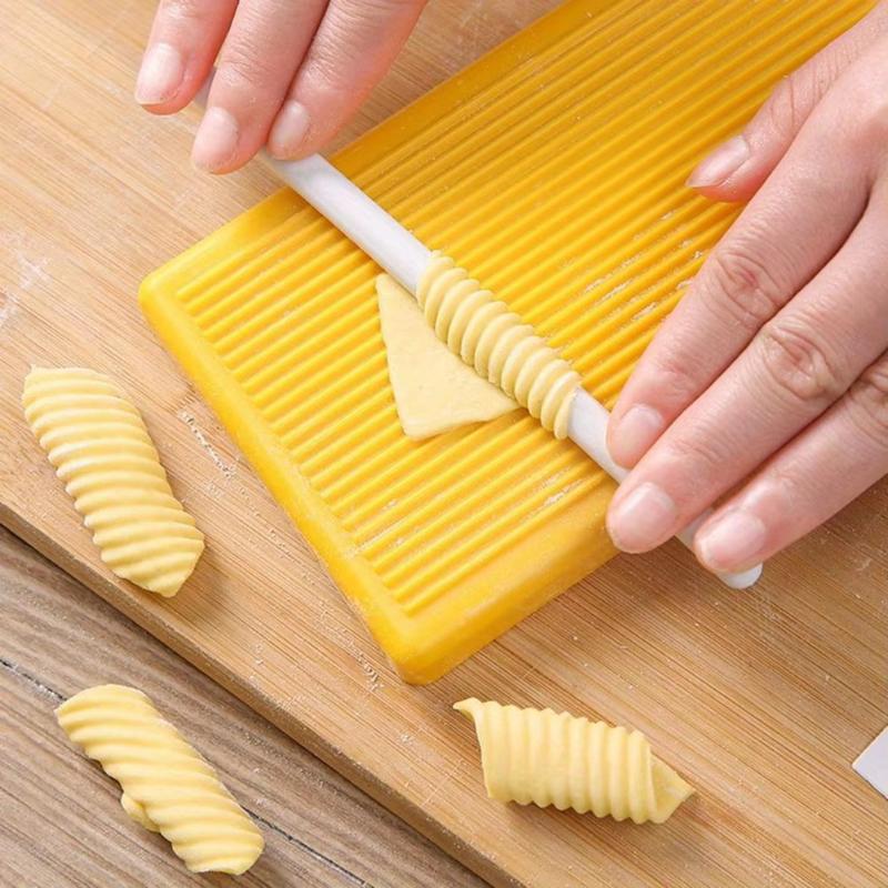 3 Pezzi Strumenti per Pasta Multifunzione Fai da Te Modellatore per Spaghetti Maccheroni Facile da Usare Gadget da Cucina per la Cucina di Casa