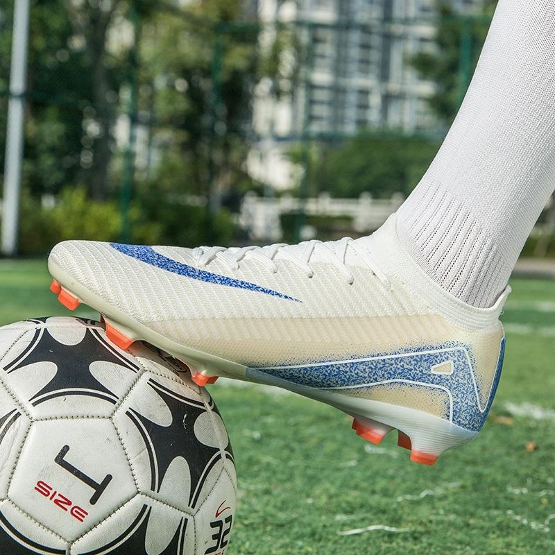 New Men Women Football Boots Unisex Soccer Shoes Ultralight Breathable Drop Shipping Indoor Futsal Professional Training