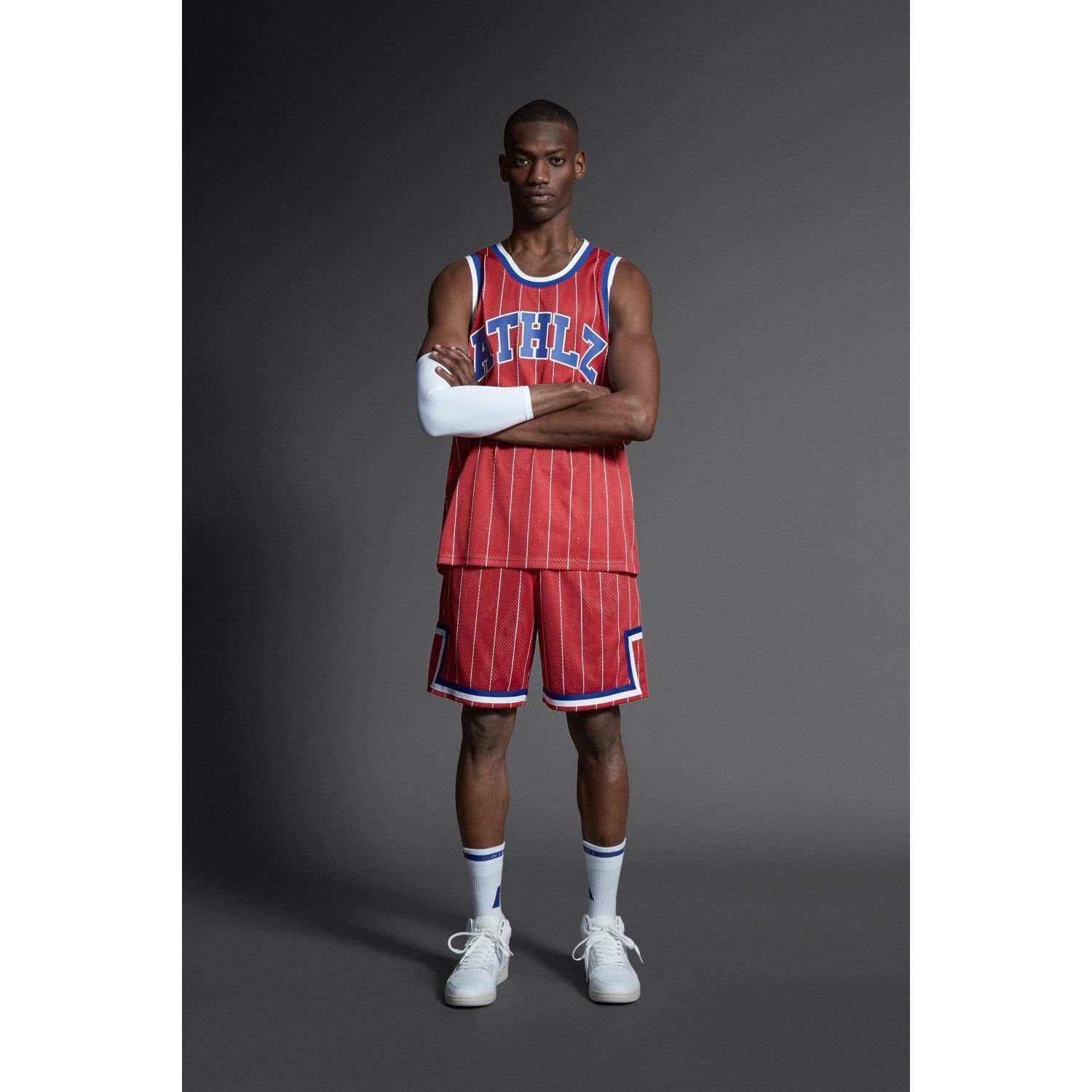 

BASKETBALL TRAINING T-SHIRT