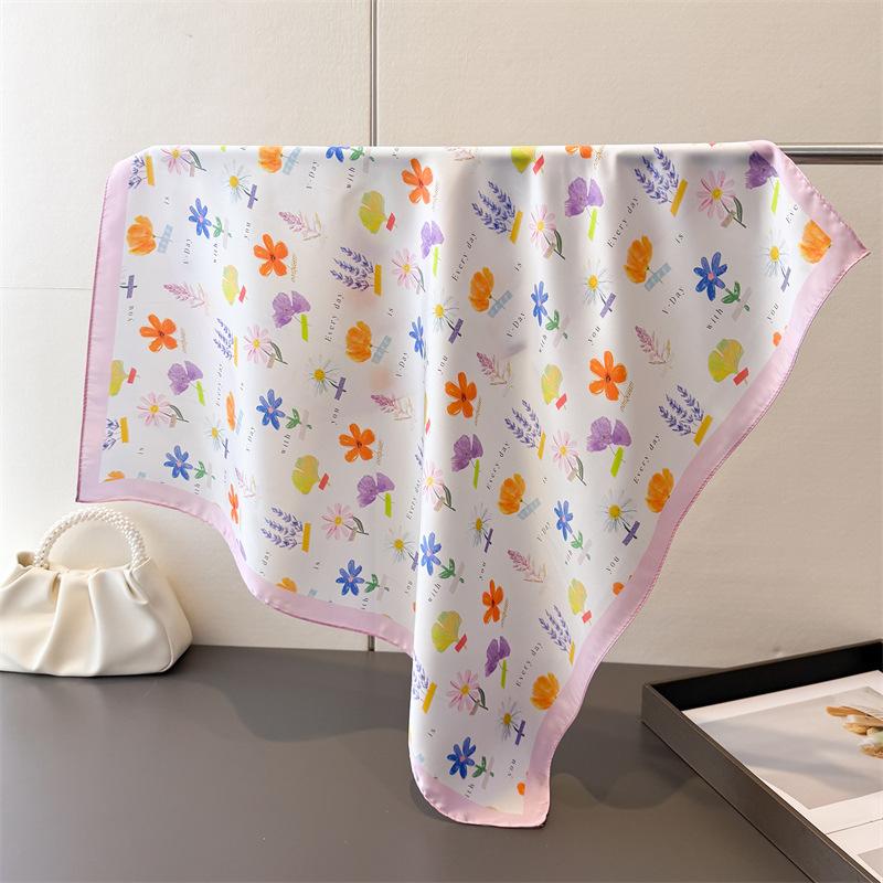 Fresh Retro Printed High-end Silk Scarf Imitation Square Shawl Versatile Neck Small Women