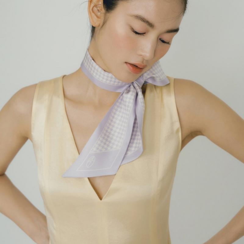 Avvina Pelle Long Twilly Silk Scarf   Houndstooth Lavender