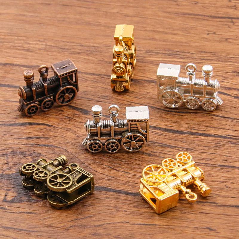 

6-Color 21x27mm 3D Alloy Steam Train Necklace & Bracelet Accessories