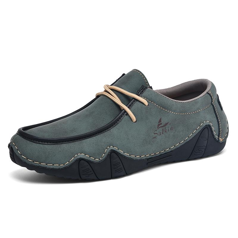 Men’s White Driving Shoes Handmade Moccasins Casual Retro Men’s Outdoor Wide Shoes Plus Size Anti Slip Boat Shoes