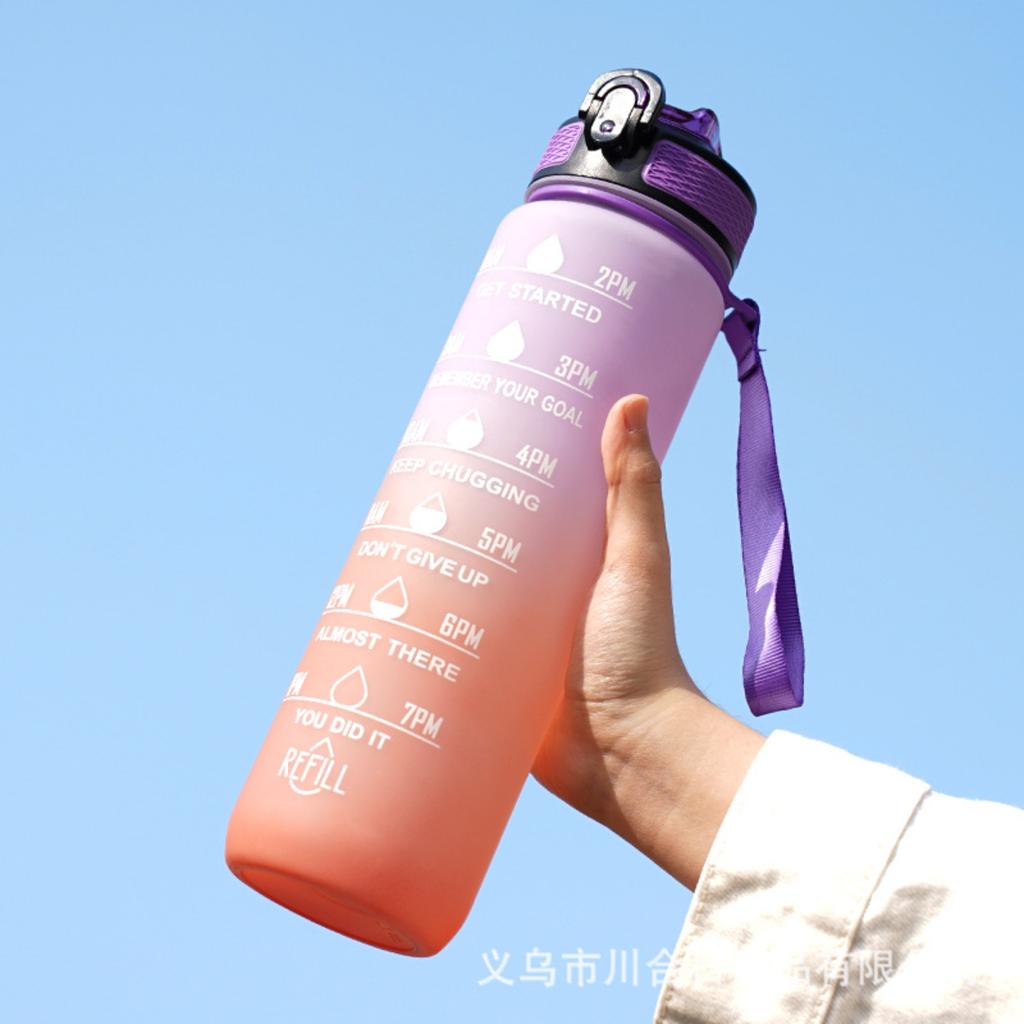Gradient Plastic Water Bottle, 1L Large Capacity, -up Lid, Portable Outdoor Sports Water Bottle.