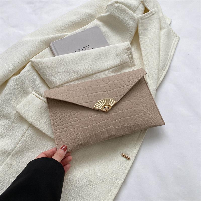 Stylish Vintage Fashionable Handheld Clutch Purse Trendy Envelope Bag For Women In Black Green Khaki Or Fuchsia Colors