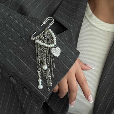 Broches y joyería para el cuerpo