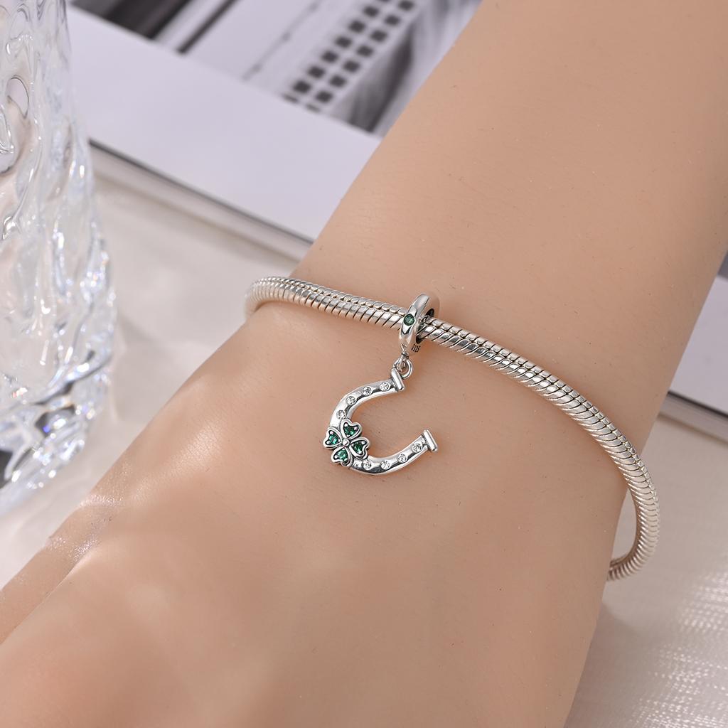Original Copper Charms Luxury Green Horseshoe Pendant Beads Fit Bracelet Diy Women Making Delicate Gift