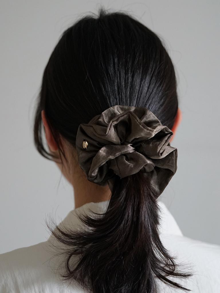 Oar Twin Glossy Scrunchie [Brown]