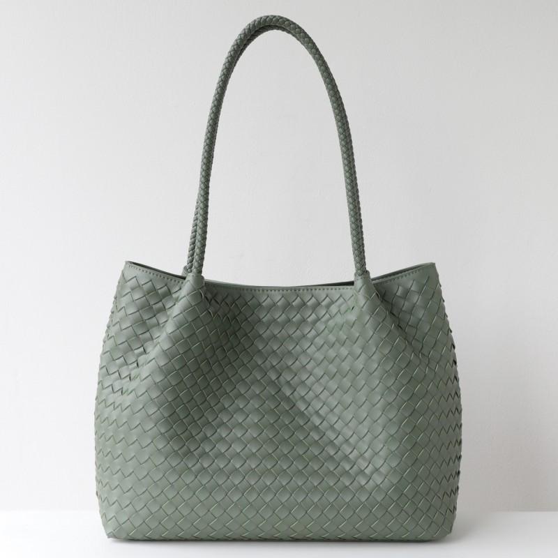 Handgewebte Leder-Tragetasche Damen Mittlere Größe Crossbody oder Unterarm-Stil Weiches Echtes Rindsleder Minimalistisches Schickes Design