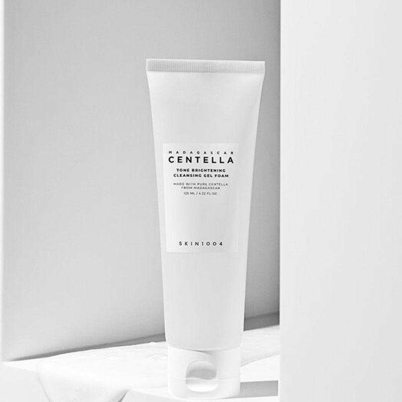 SKIN1004 Madagascar Centella Tone Осветляющий очищающий гель-пенка 125 мл CLEANSING GEL FOAM 125ml