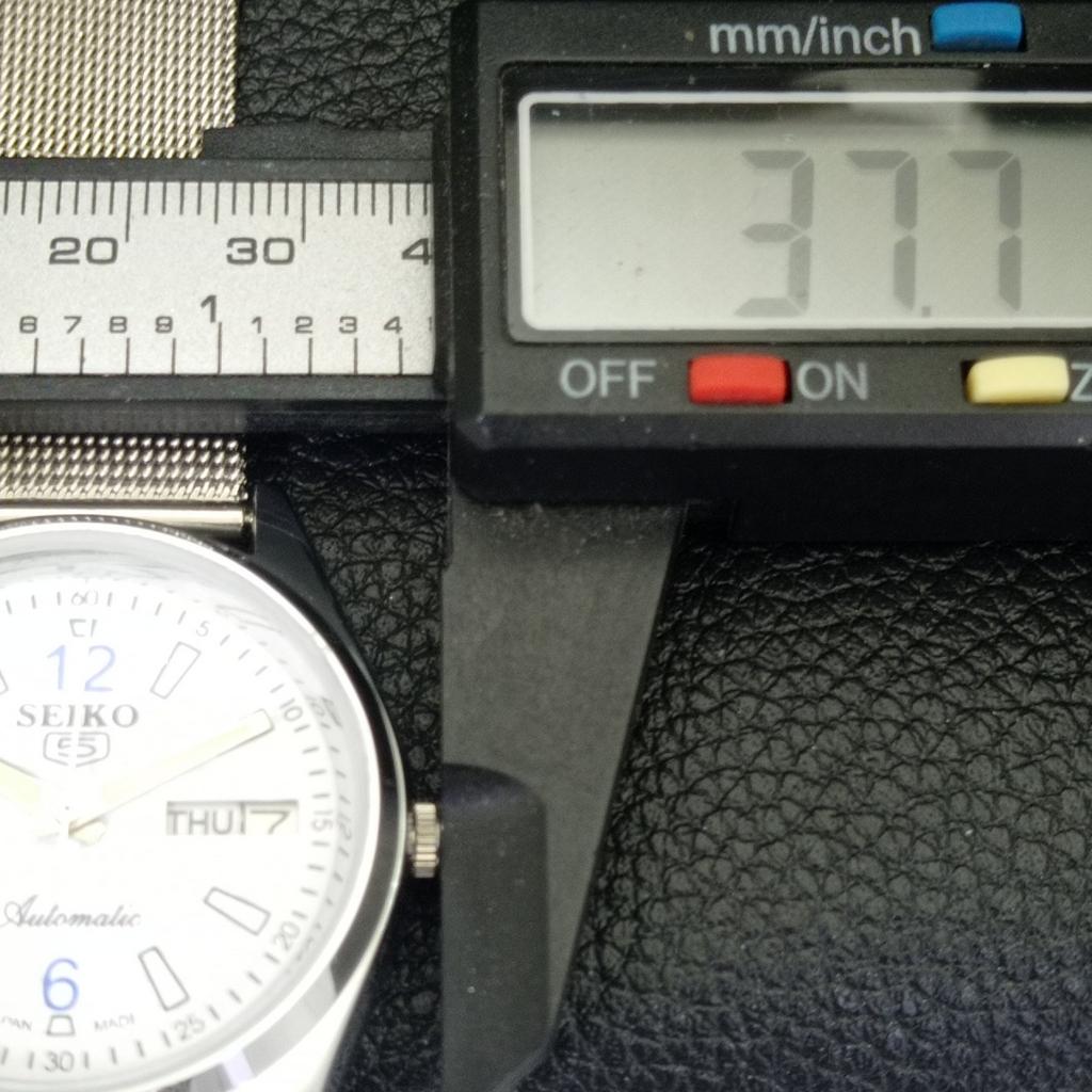 CLASSIC RESTORED SEIKO 5 AUTOMATIC JAPAN MENS WHITE COLOR DIAL WATCH a500160-2 R151a-a500160