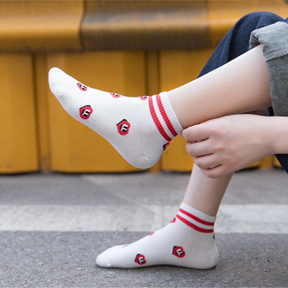 1 Pair Chic Women Summer Red Lips Love Heart Funny Lettered Socks Hipster Sport Short Ankle Sokken Preppy Style College Fashion