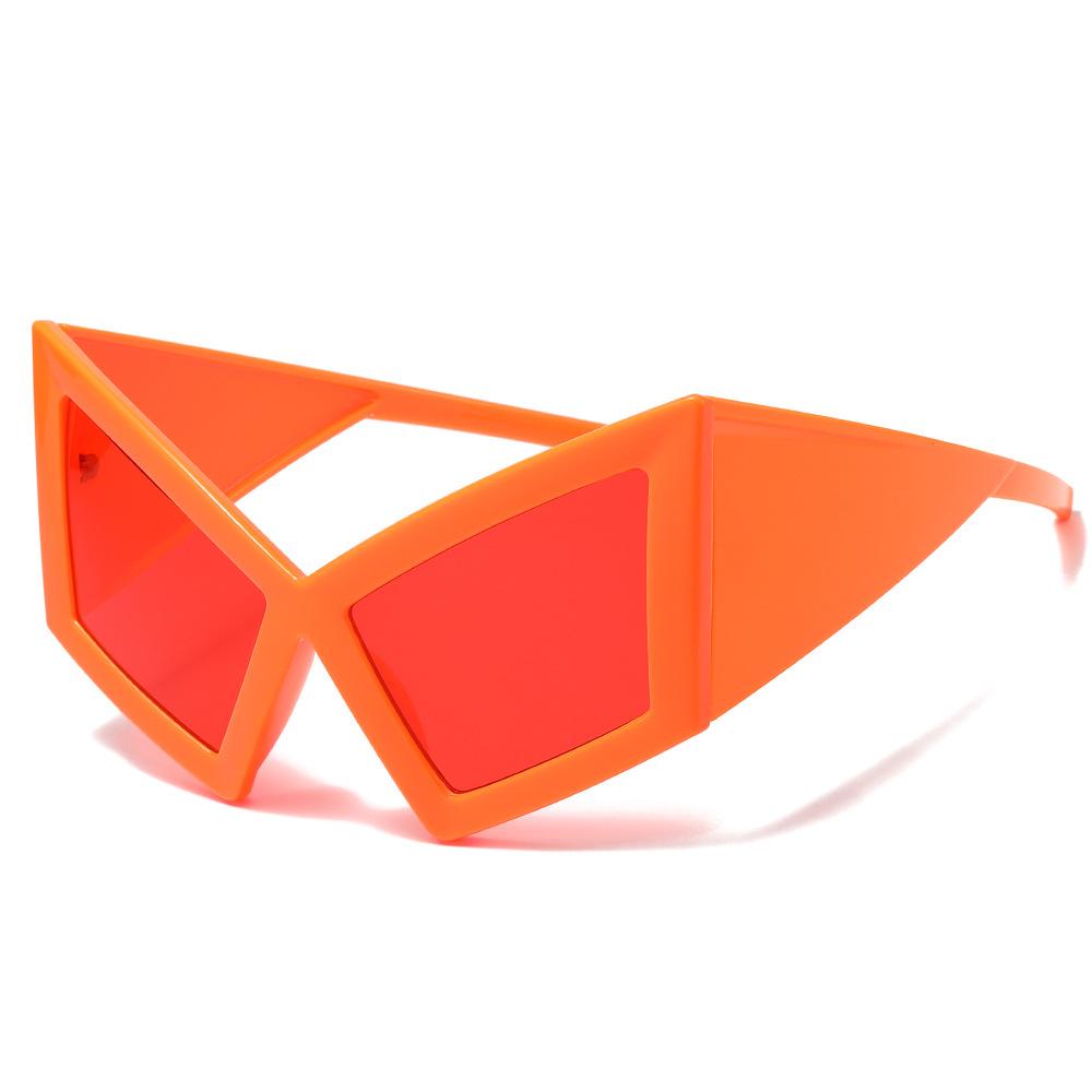 2024 Hip-Hop Style Cat-Eye Sunglasses: Bold, Oversized Frames for Influencers & Beach Parties