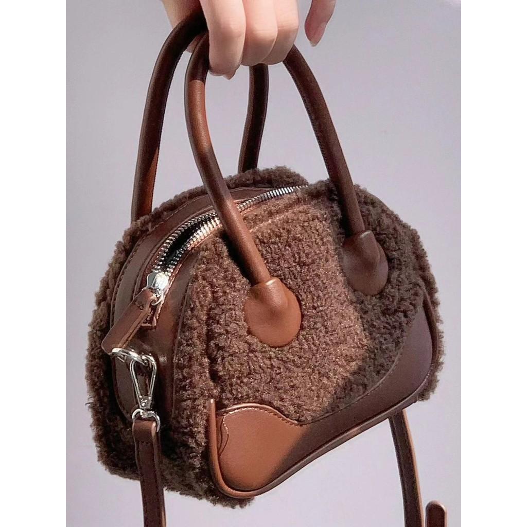 IELGY Autumn Winter Handbag High-Value Ladies Fashion Plush Messenger Bag