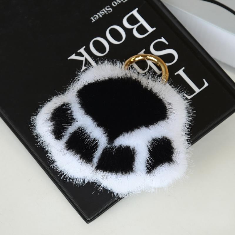 Imitation Mink Fur Cat Paw Keychain – Plush Girly Faux Fur Bag Charm