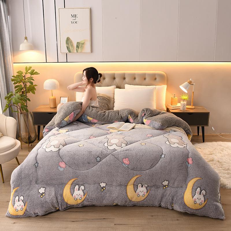 Home Textiles Quilt Comforter Soft Warm Floral Velvet Bedding Winters Use Machine Washable Suitable for Bedroom and Guest Room