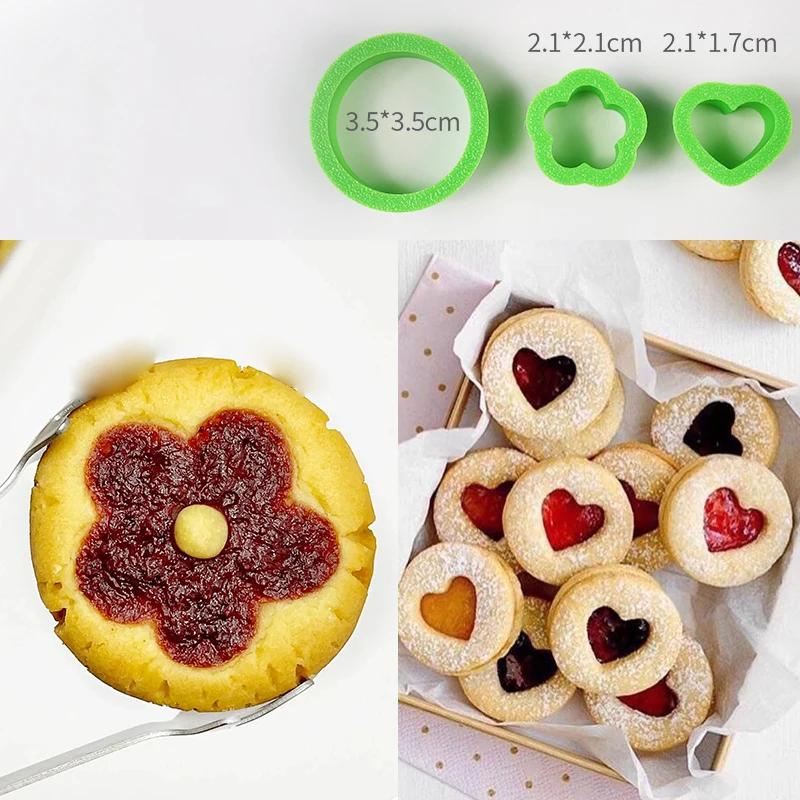 Jam Sandwich Cookie Cutter Biscuit Mold 3D Christmas Plastic Pressable Fondant Cookie Stamp New Year Cake Decor Baking Tools