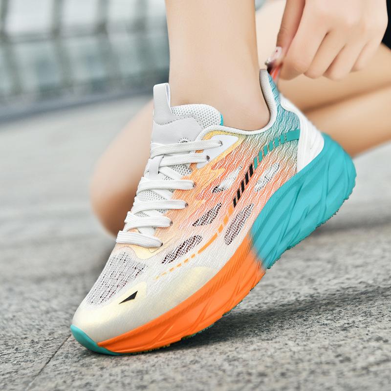 2025 trendy casual sports shoes for men and women breathable fly-woven running shoes large size couple mesh night running shoes