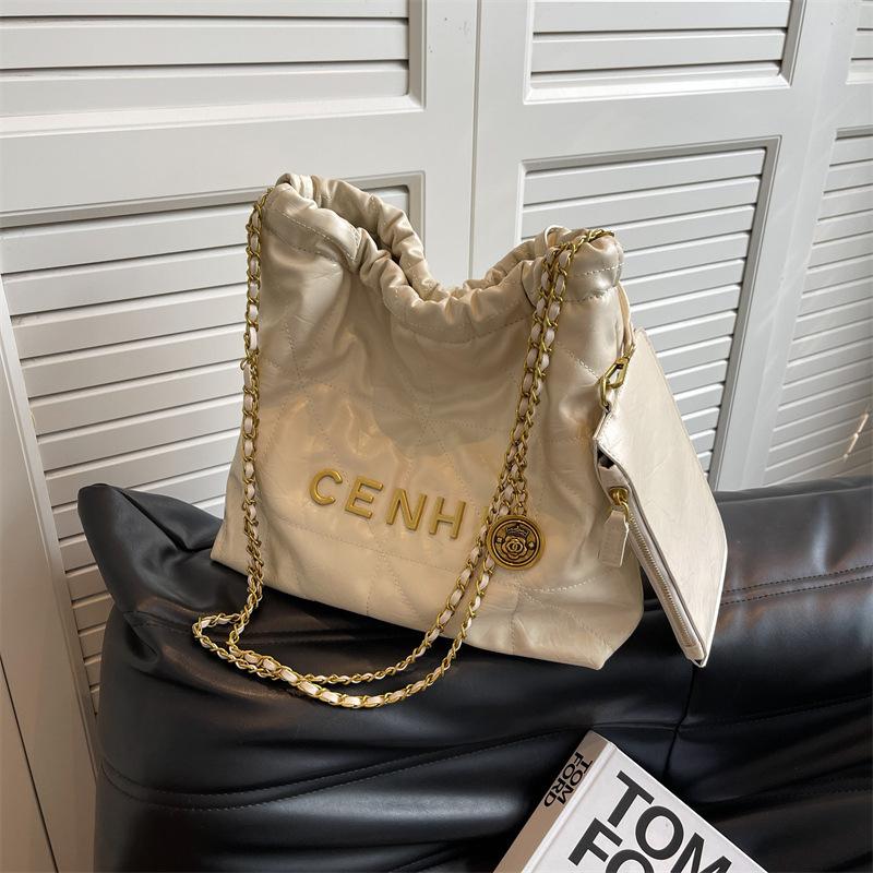 

Large capacity bag women s new fashion chain shoulder messenger bag texture versatile commuter tote bag