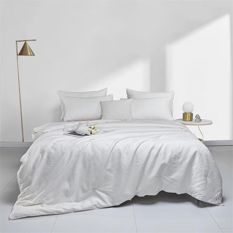 

Одеяло Muji из 100% натурального шелка тусса на все сезоны