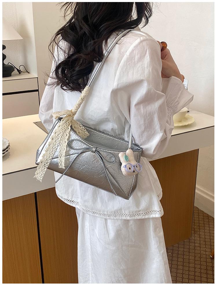 2026 Korean-Style Single Shoulder Handbag with Butterfly Knot - Versatile and Fashionable Women's Bag