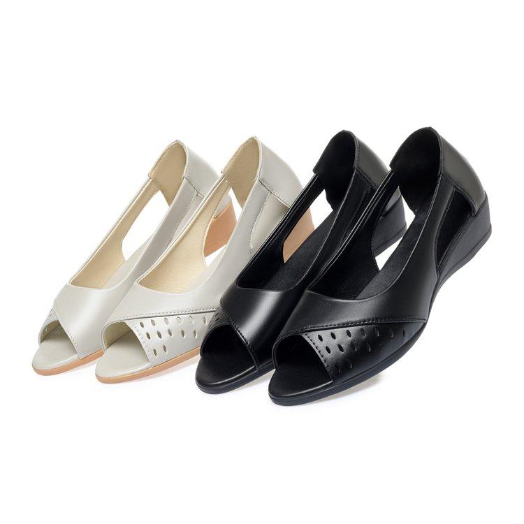 Sommer Sandalen mit weicher Sohle für Mütter Fischmaul Mittleren Alters und Ältere Lederschuhe Flach Mittleren Alters Einzelne Schuhe Damenschuhe