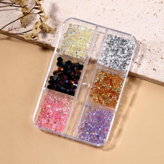 1 Cutie Decorațiuni Unghii Culoare Vividă Exquisit Efect Vizual Strălucitor Formă Mixtă Arată Farmec Plastic