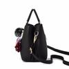 Fashi Casual Luxury Design Lady Artificial Flower Shoulder Messenger Bag Trend Wild Natural Soft Leather Handbag