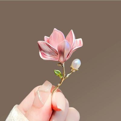 Elegant and Delicate Magnolia Flower Brooch, High-end and Fashionable Brooch with A Sense of Sophistication