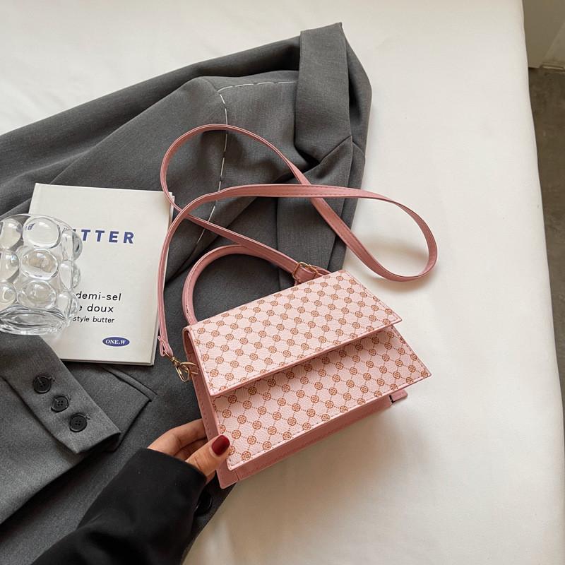 Chic Street Style Small Square Crossbody Bag Made From Soft Pu Leather Material розовый