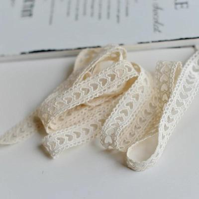 5yards/lot 2cm breite Beige Baumwolle/polyester Bestickte Spitze Herz Hohl Design DIY Design Dekorative