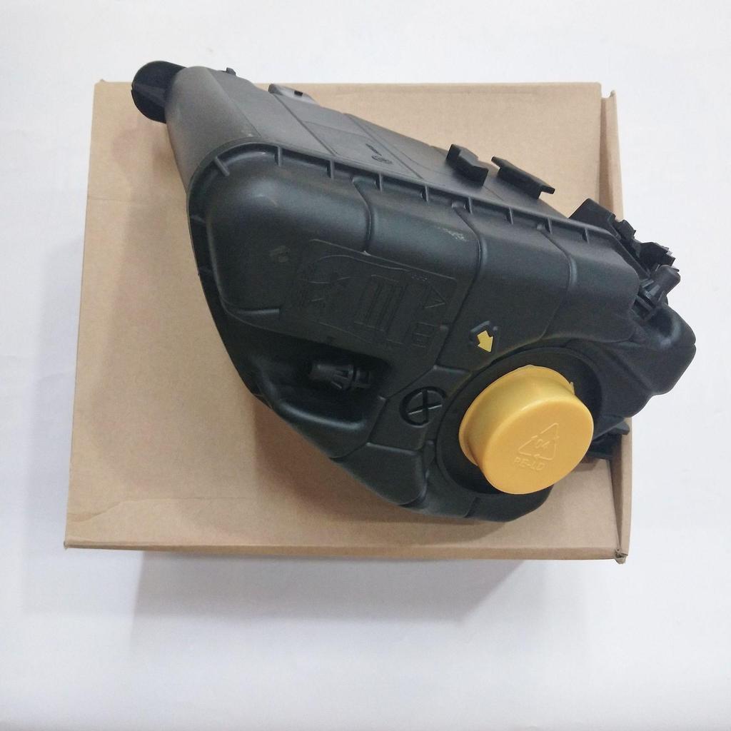 BMW G30 G31 G38 G11 G12 Auxiliary Water Expansion Tank (17138610656)