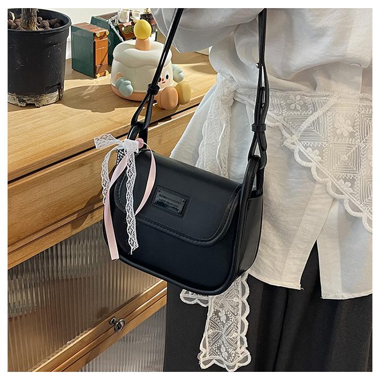 

2025 весна однотонная женская новая сумка для боулинга большая вместимость текстурный дизайн кружевной бант женская подмышечная сумка через плечо чёрный