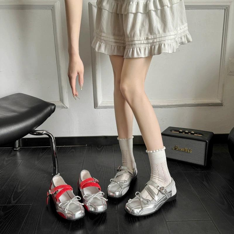 Retro bow ballet Mary Jane shoes women's summer 2025 new versatile light mouth flat shoes silver single shoes