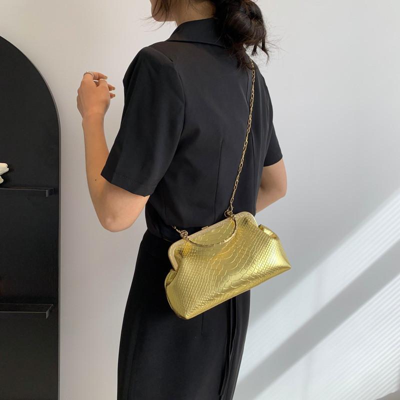 Trendige Urbane Minimalistische Damen Tasche Mit Krokodilmuster Und Kettenriemen Für Den Täglichen Gebrauch