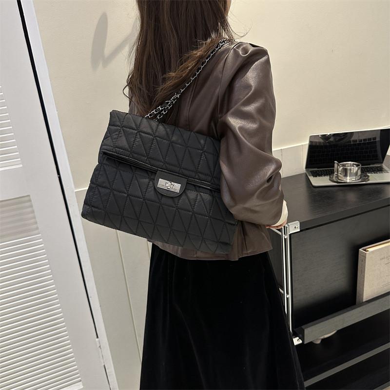 Fashionable Unique Designed Small Handbag For Women Stylish Crossbody Bag Black And White